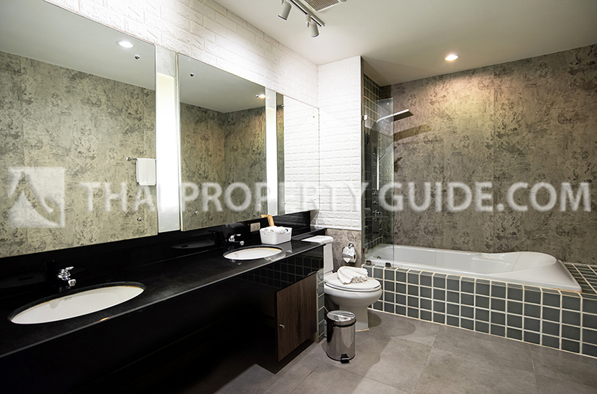 Apartment in Ploenchit 